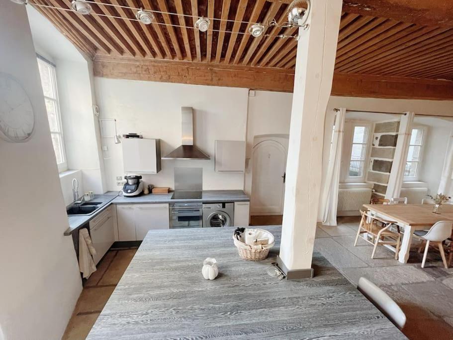 Logis Du Chandelier Le Puy-en-Velay Esterno foto
