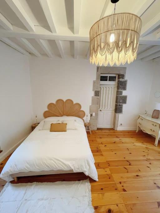 Logis Du Chandelier Le Puy-en-Velay Esterno foto