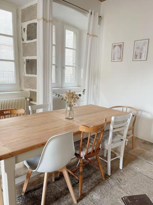 Logis Du Chandelier Le Puy-en-Velay Esterno foto