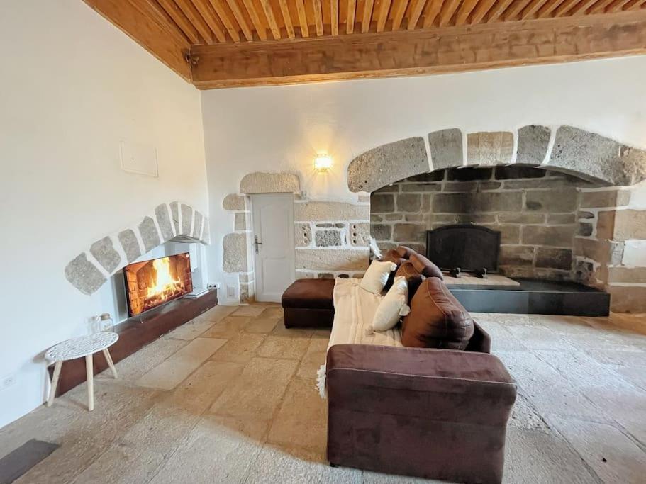 Logis Du Chandelier Le Puy-en-Velay Esterno foto