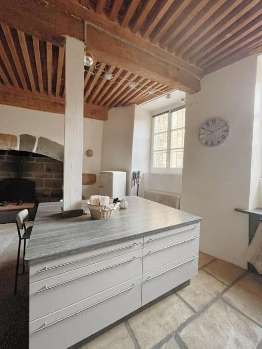 Logis Du Chandelier Le Puy-en-Velay Esterno foto