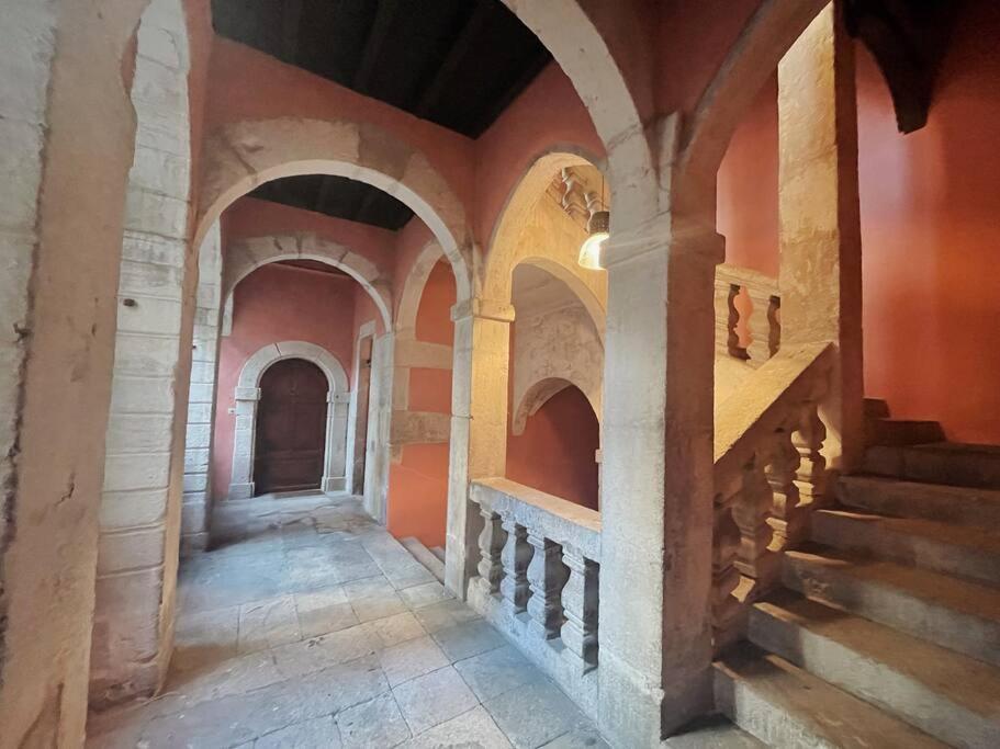Logis Du Chandelier Le Puy-en-Velay Esterno foto